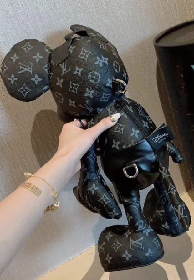 LV-MICKEY MOUSE
